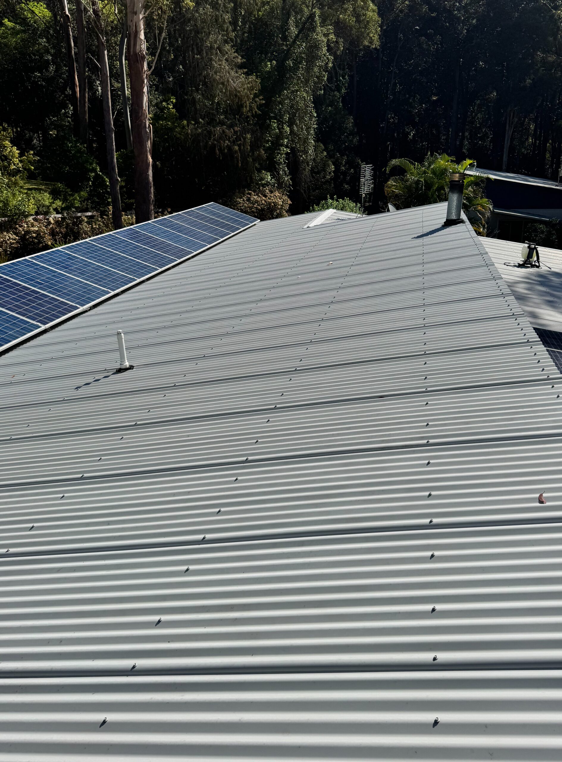 Metal Sheet roof (after)